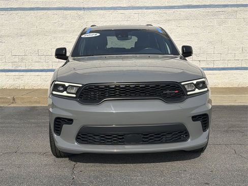 Used 2024 Dodge Durango GT image 2