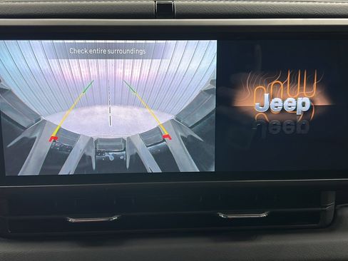 Used 2024 Jeep Wrangler Unlimited Sahara w/ Safety Group image 22