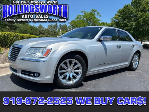 Used 2012 Chrysler 300 Limited RWD image 1