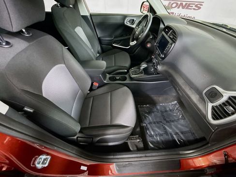 Used 2024 Kia Soul LX w/ Option Group 015 image 28