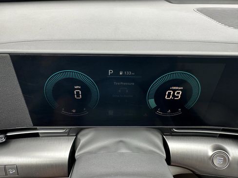 Used 2024 Hyundai Kona SEL image 32