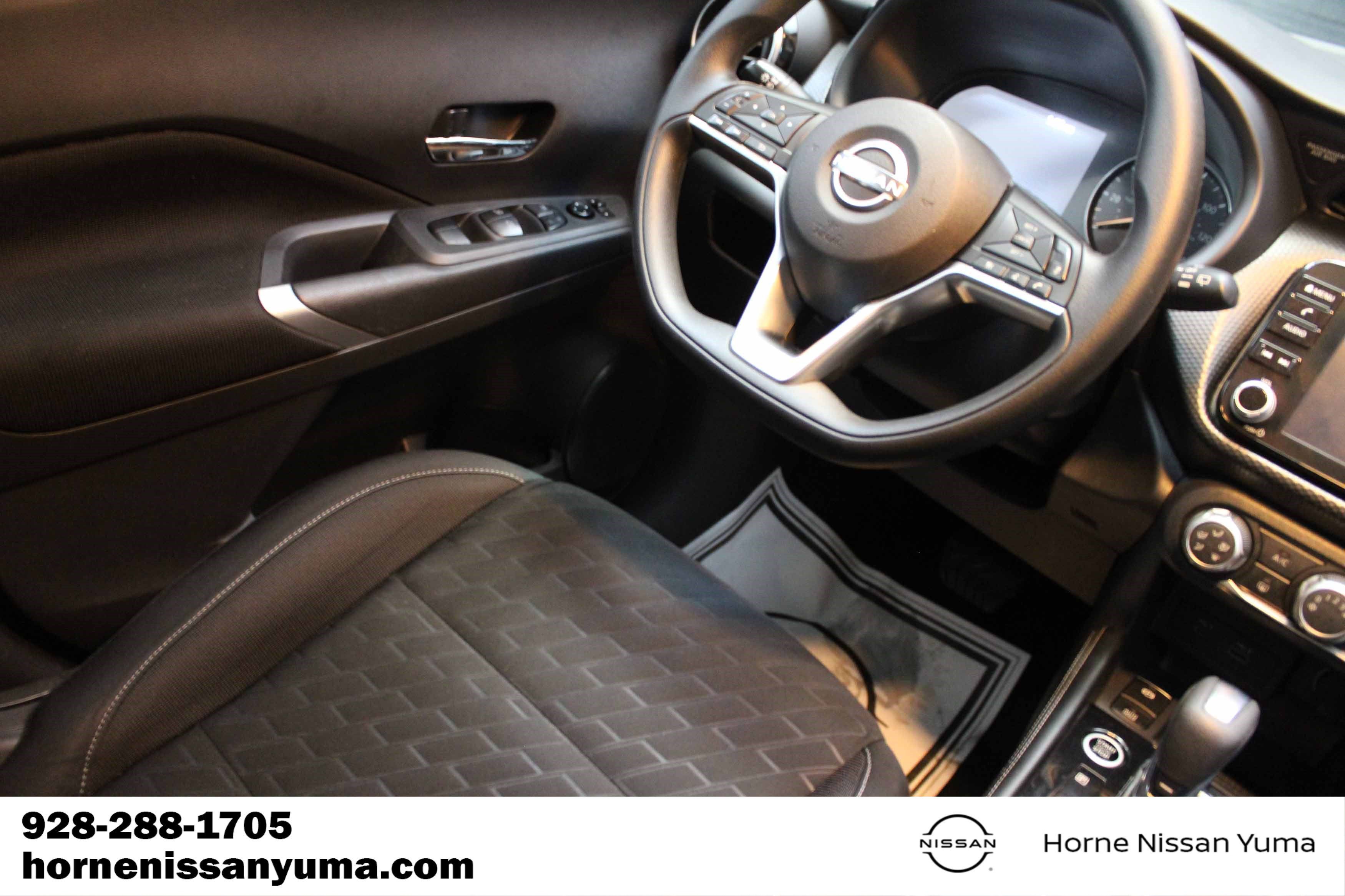 Used 2023 Nissan Kicks SV FWD image 8