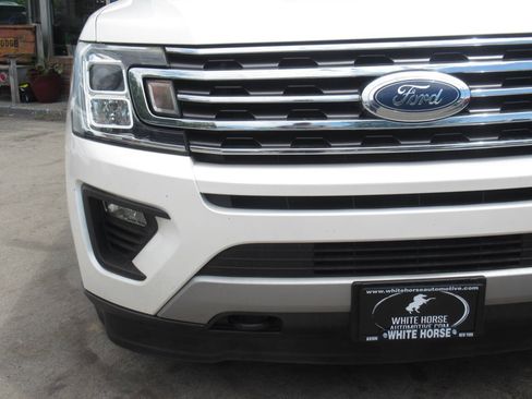 Used 2019 Ford Expedition XLT w/ Equipment Group 202A AWD/4WD image 3