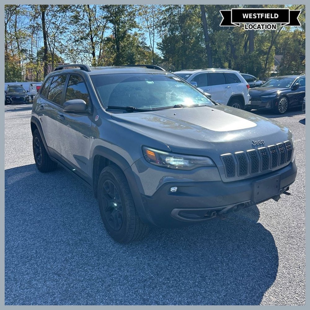 Used 2019 Jeep Cherokee Trailhawk AWD/4WD image 1