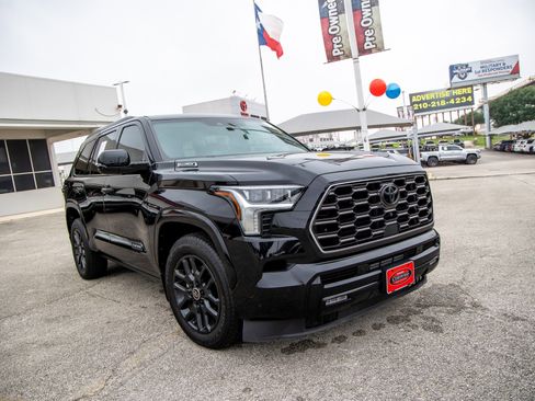 Certified 2024 Toyota Sequoia Platinum AWD/4WD image 5