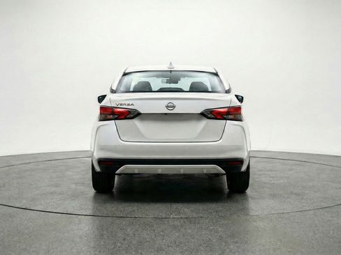 Used 2025 Nissan Versa SV FWD image 7