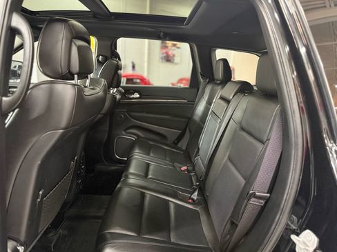 Used 2020 Jeep Grand Cherokee High Altitude AWD/4WD image 14
