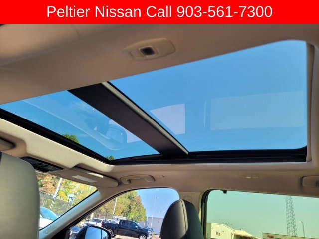 Used 2024 Nissan Rogue Platinum w/ Platinum Premium Package AWD/4WD image 18