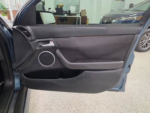 Used 2009 Pontiac G8 RWD image 32