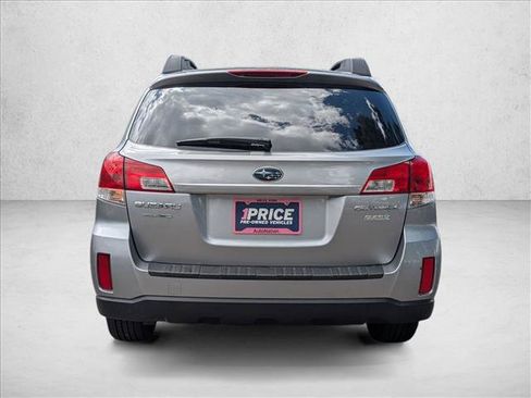 Used 2011 Subaru Outback 2.5i Premium AWD/4WD image 6