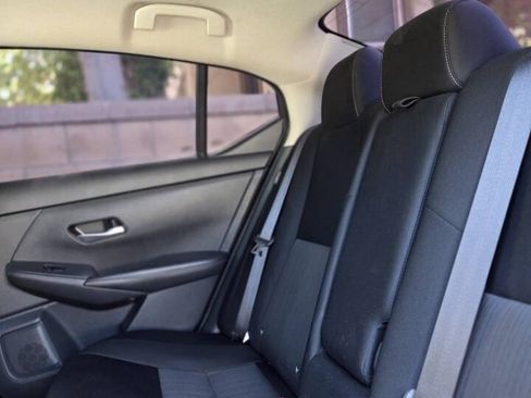 Used 2021 Nissan Sentra SV FWD image 32