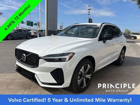 Certified 2025 Volvo XC60 T8 Core image 5