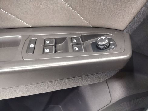 Certified 2022 Volkswagen Atlas SE FWD image 22