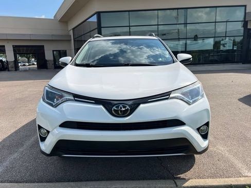 Used 2018 Toyota RAV4 XLE AWD/4WD image 7