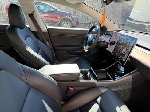 Used 2020 Tesla Model 3 Long Range image 5