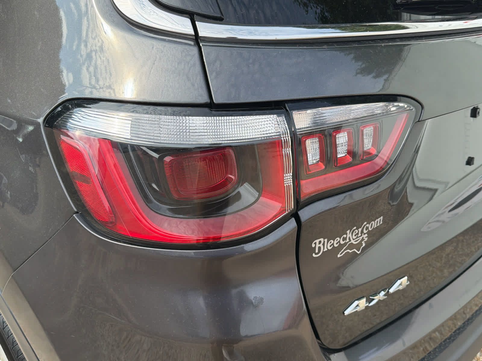 Used 2018 Jeep Compass Latitude w/ Popular Equipment Group AWD/4WD image 15