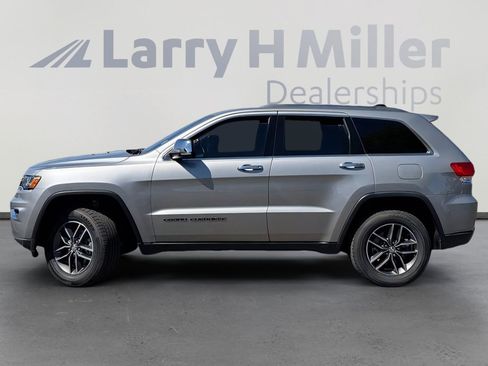 Used 2018 Jeep Grand Cherokee Limited RWD image 2