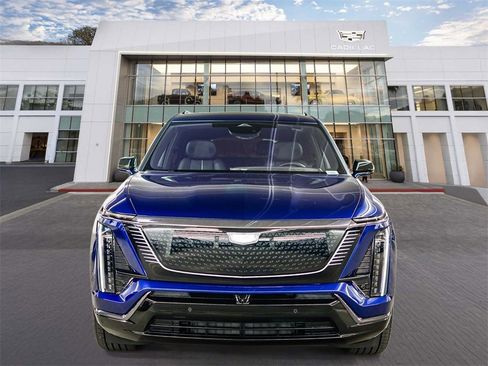 Used 2026 Cadillac Vistiq Sport image 6