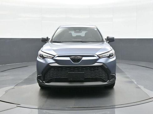 Used 2025 Toyota Corolla Cross AWD Hybrid image 2