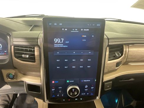 Used 2024 Ford Expedition Limited AWD/4WD image 34