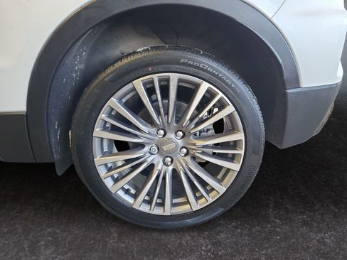 Used 2024 Cadillac XT4 Premium Luxury w/ Technology Package image 29