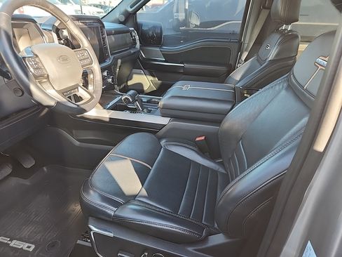 Used 2022 Ford F150 Platinum w/ FX4 Off-Road Package image 5