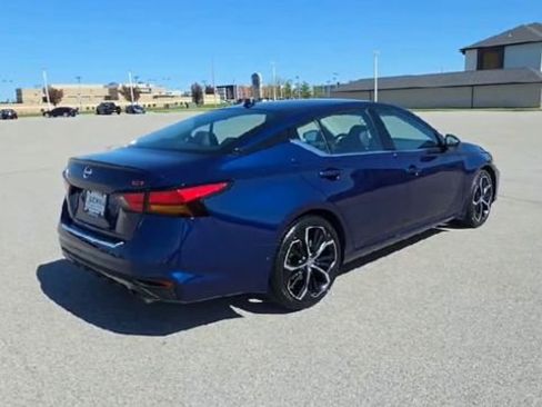 Used 2023 Nissan Altima 2.5 SR image 7