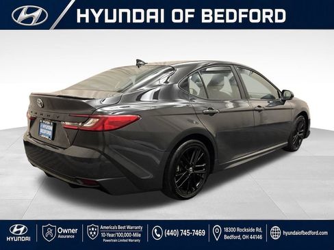 Used 2026 Toyota Camry SE FWD image 7