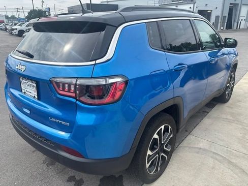 Certified 2022 Jeep Compass Limited w/ Sun and Sound Group AWD/4WD image 9