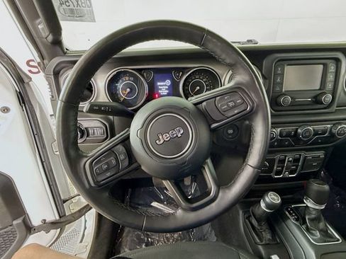 Used 2021 Jeep Gladiator Sport AWD/4WD image 11