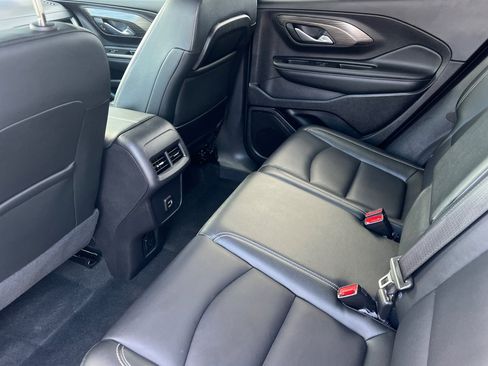 Used 2024 GMC Terrain SLT image 10