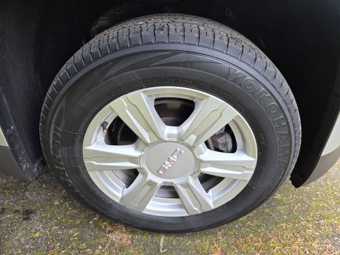 Used 2015 GMC Terrain SLE FWD image 9