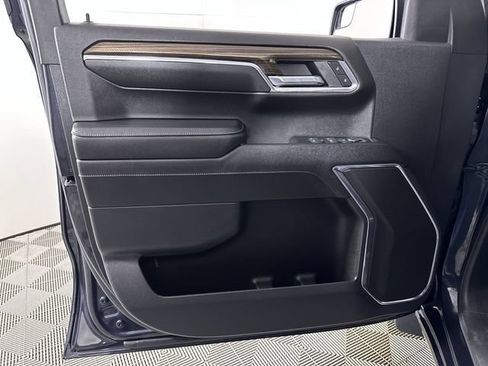 Used 2023 Chevrolet Silverado 1500 LT AWD/4WD image 23