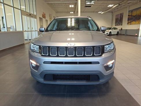 Used 2018 Jeep Compass Latitude w/ Cold Weather Group image 2