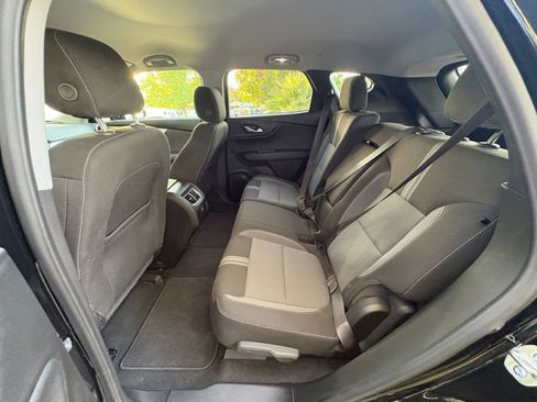 Used 2025 Chevrolet Blazer LT image 25