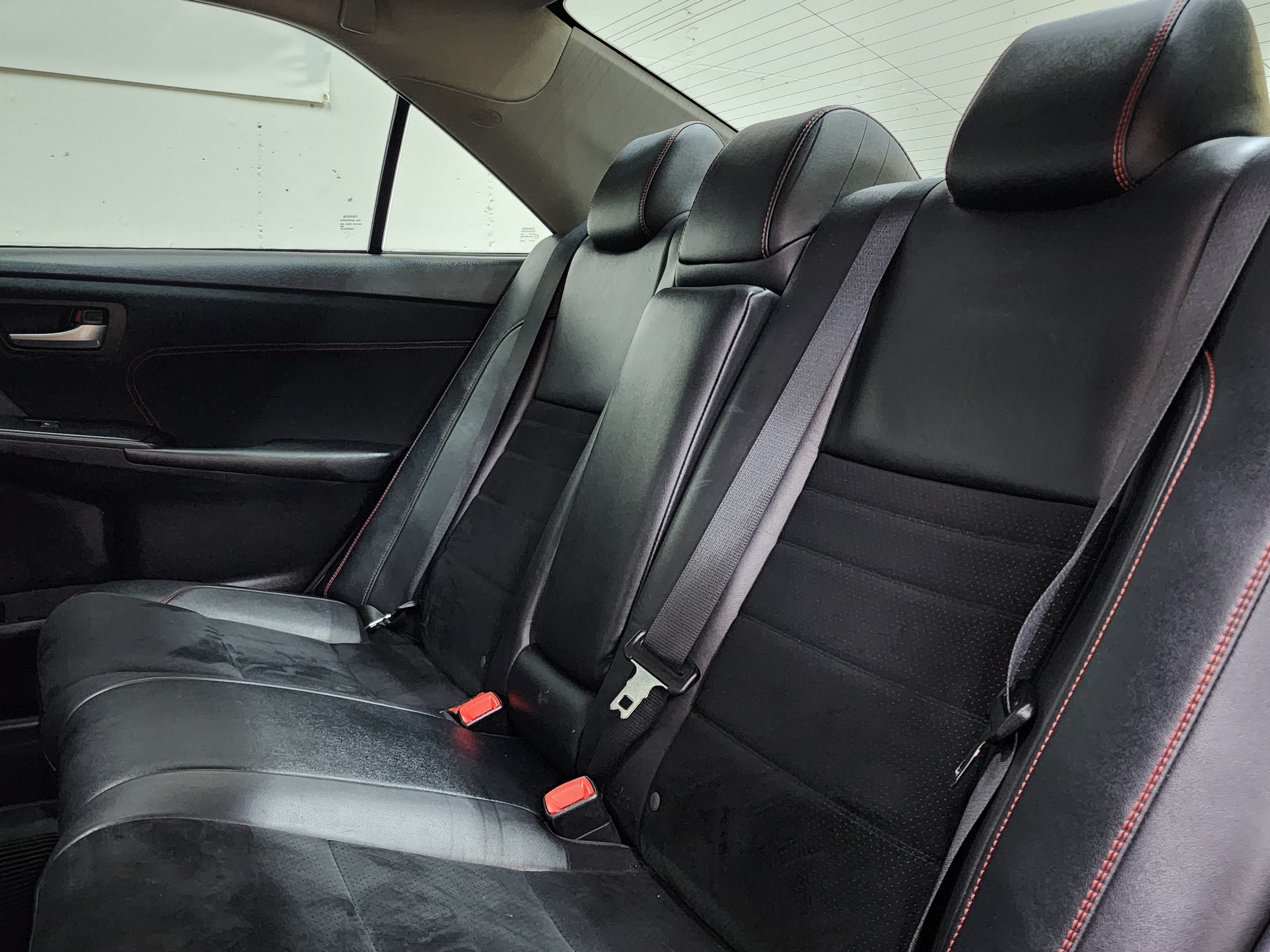 Used 2016 Toyota Camry XSE w/ Moonroof Package FWD image 18