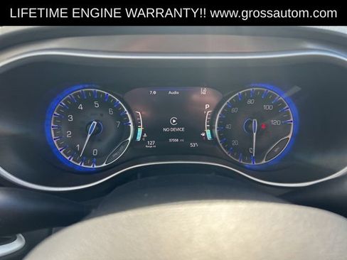 Used 2024 Chrysler Pacifica Touring-L FWD image 17