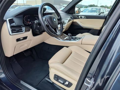 Used 2022 BMW X5 xDrive40i w/ Parking Assistance Package image 2