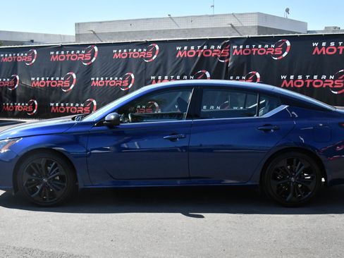 Used 2024 Nissan Altima 2.5 SR FWD image 4