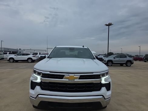 Used 2025 Chevrolet Silverado 1500 LT image 4