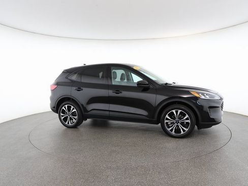 Used 2022 Ford Escape SE w/ SE Sport Appearance Package image 24