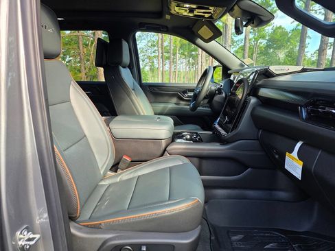 New 2026 GMC Yukon AT4 w/ AT4 Premium Plus Package AWD/4WD image 27