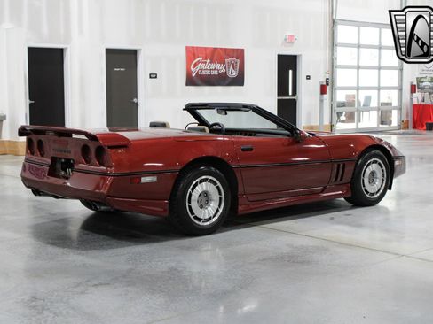 Used 1987 Chevrolet Corvette Convertible image 4