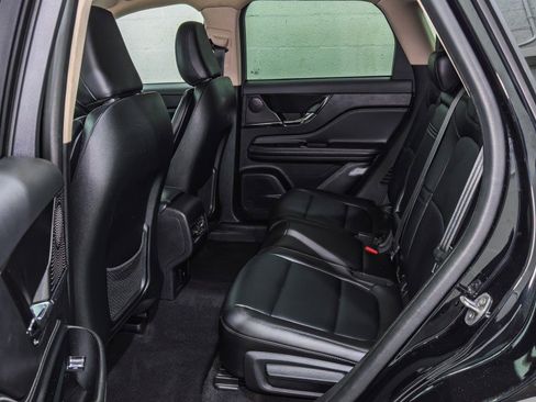 Used 2024 Lincoln Corsair AWD image 18