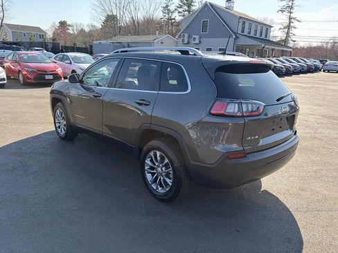 Used 2020 Jeep Cherokee Latitude Plus w/ Cold Weather Group image 5