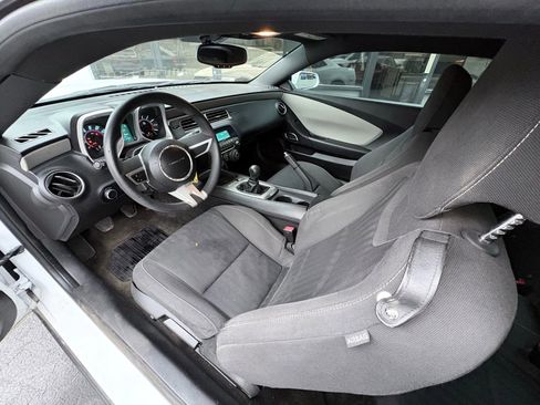 Used 2010 Chevrolet Camaro LS RWD image 11
