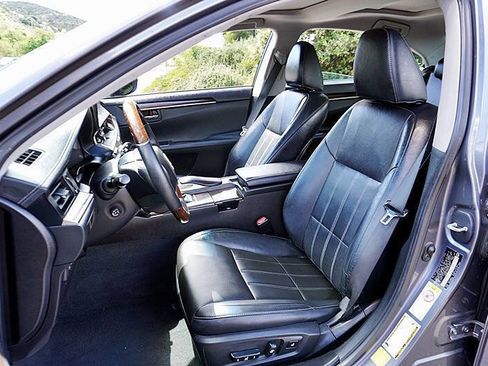 Used 2017 Lexus ES 350 w/ Luxury Package FWD image 15