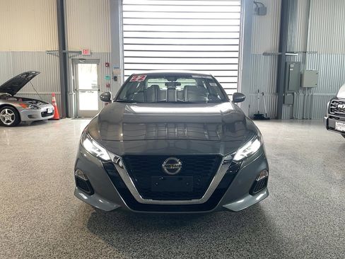 Used 2022 Nissan Altima 2.5 SV AWD/4WD image 2