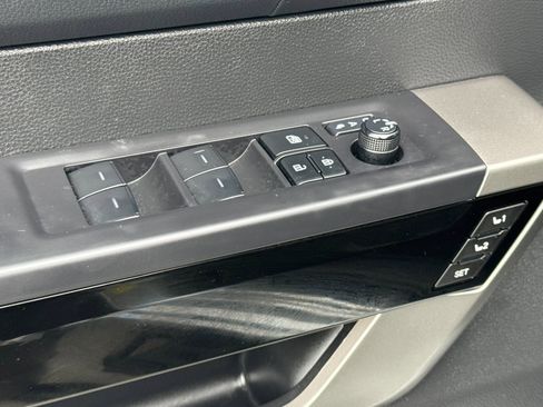 Certified 2025 Toyota Tundra Limited image 11