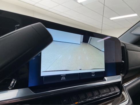 Used 2025 Chevrolet Silverado 1500 LT image 30